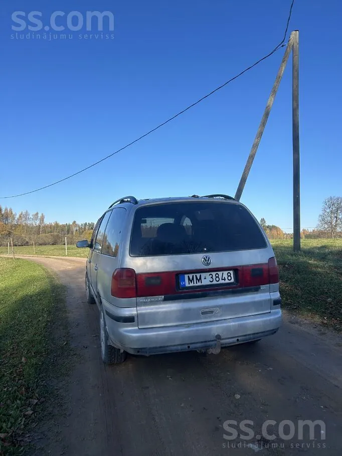 Volkswagen Sharan 2000 photo 2