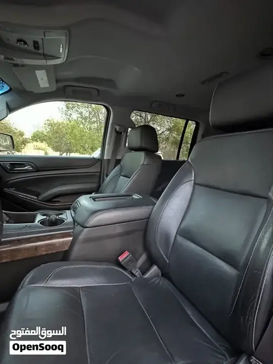 Chevrolet Suburban 2017 photo 2