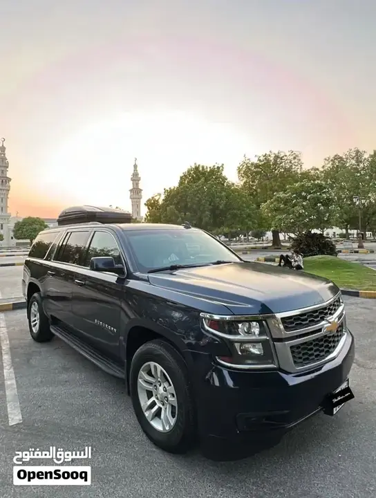 Chevrolet Suburban 2017 photo 3