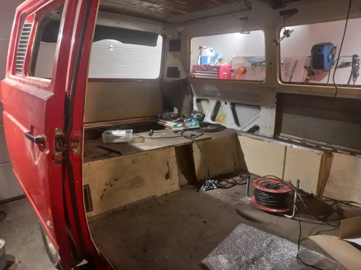 Volkswagen T3 1982 photo 3