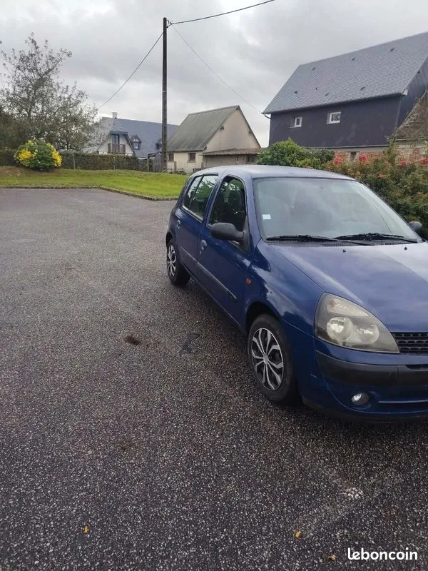 Renault Clio 2002 photo 4