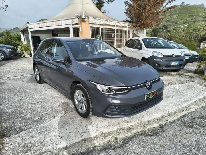 Volkswagen Golf 2023 photo 2