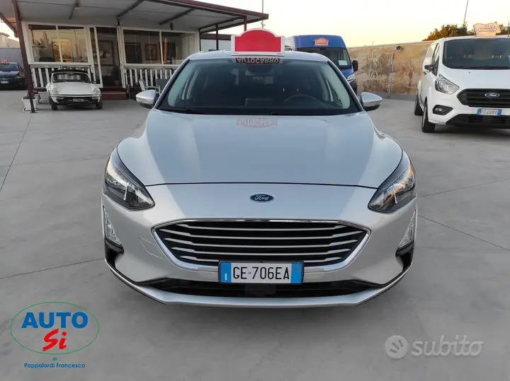 Ford Focus 2021 photo 2