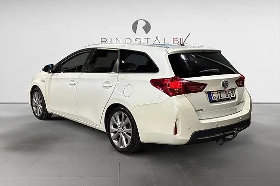 Toyota Auris 2014 photo 5