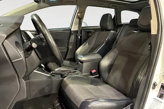 Toyota Auris 2014 photo 3