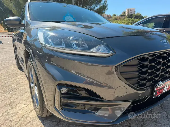 Ford Kuga 2022 photo 3