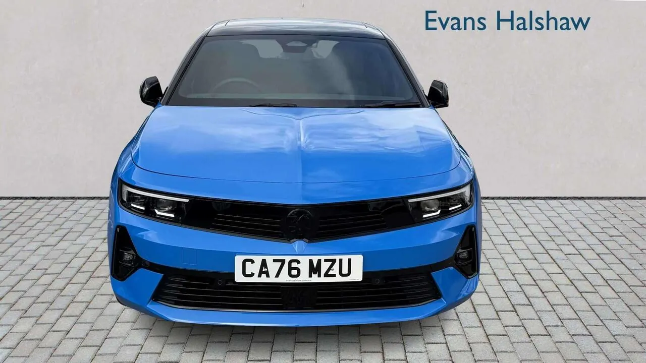 Vauxhall Astra 2022 photo 2