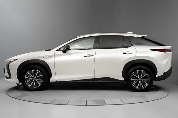 Lexus Rz450E 2023 photo 2