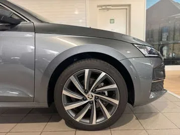 Skoda Octavia photo 3