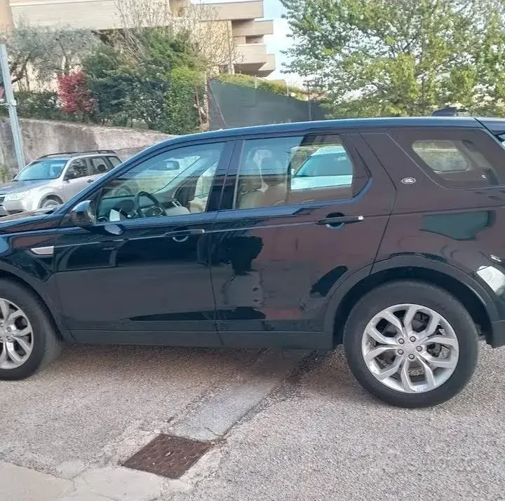 Land Rover Discovery Sport 2016 photo 3