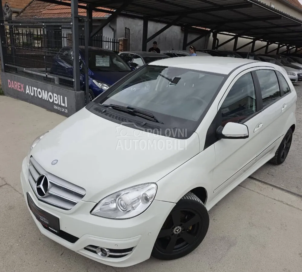 Mercedes-Benz B 180 2011 photo 5