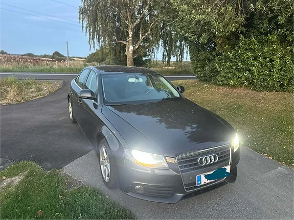 Audi A4 2008 photo 2