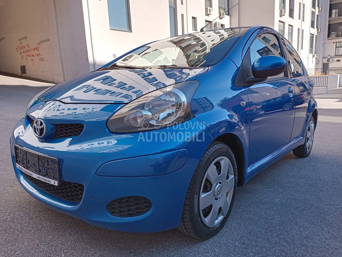 Toyota Aygo 2011 photo 2