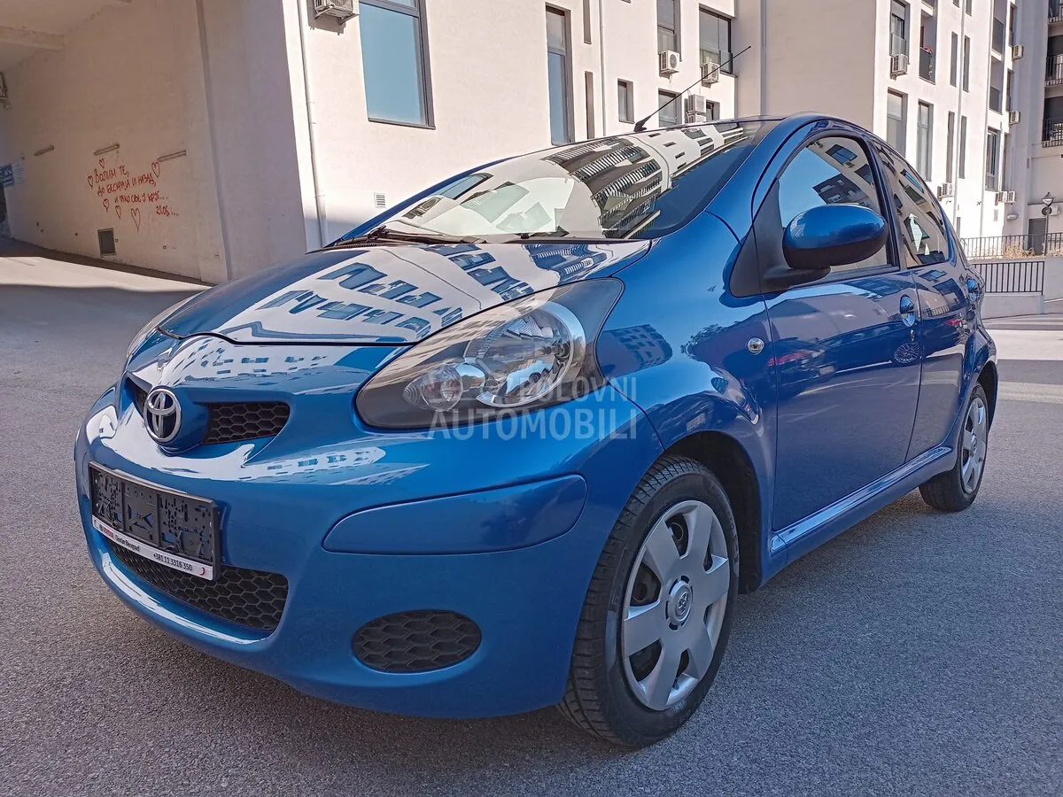 Toyota Aygo 2011 photo 3