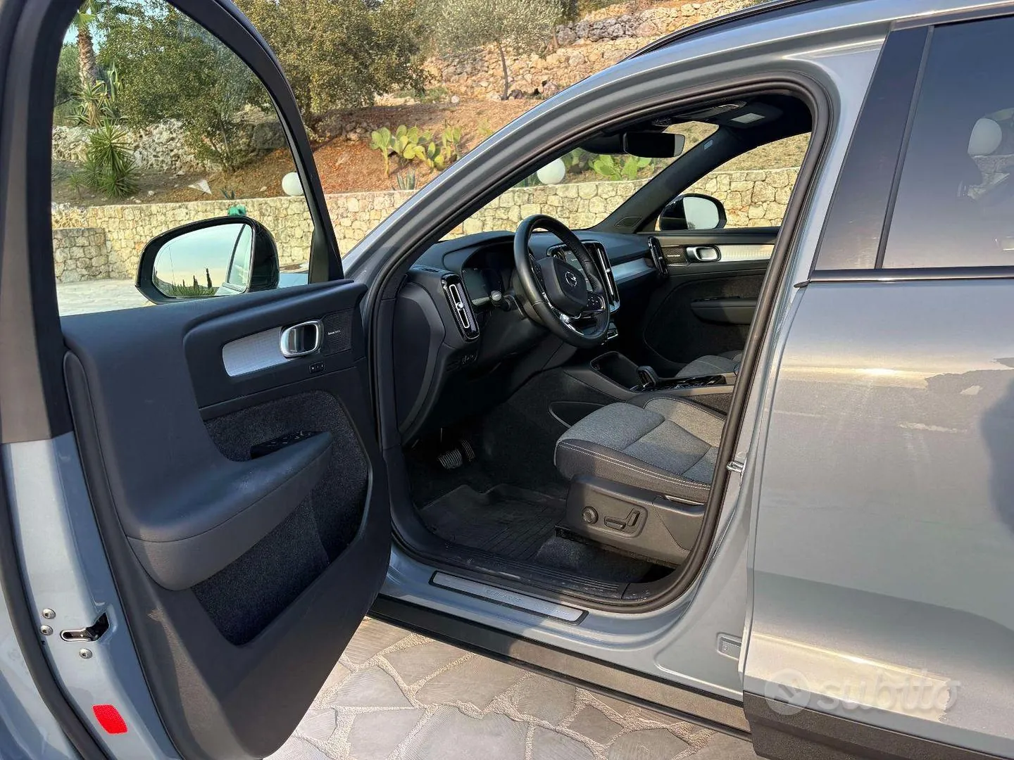 Volvo Xc40 2023 photo 5