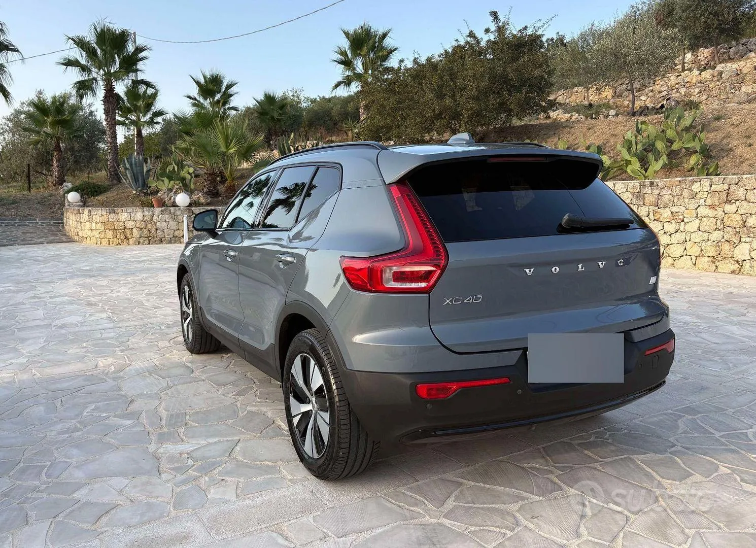 Volvo Xc40 2023 photo 2