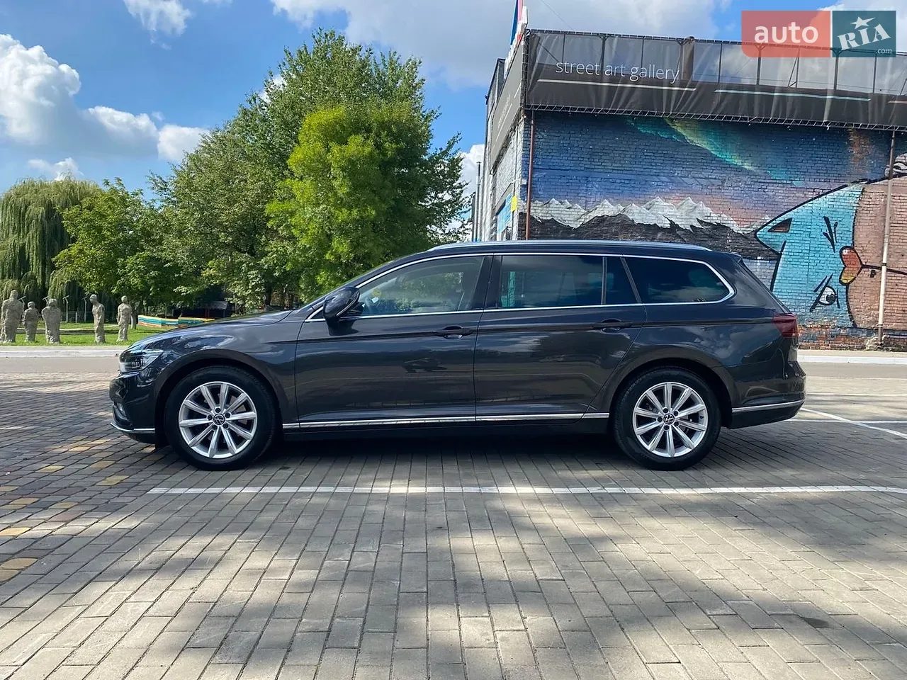 Volkswagen Passat 2023 photo 5