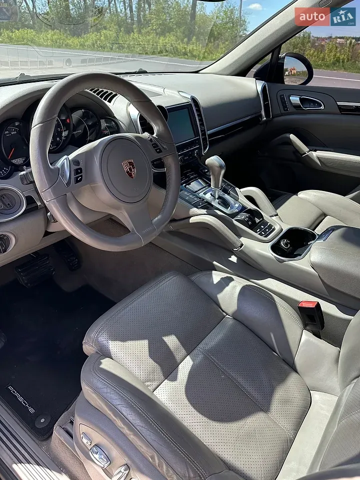 Porsche Cayenne 2012 photo 5