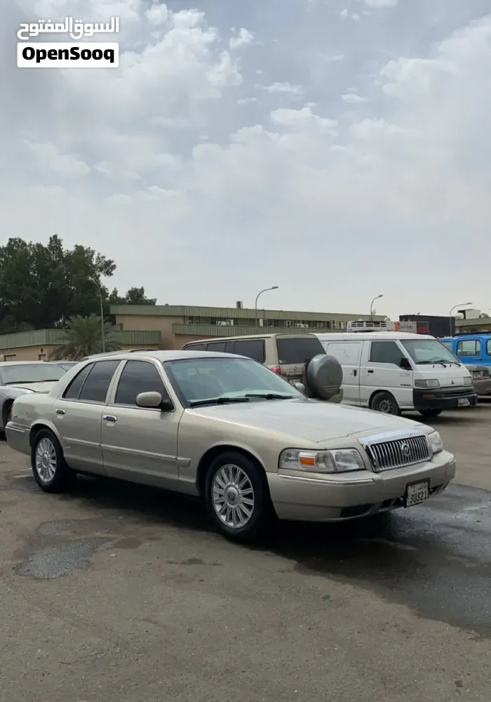 Mercury Marquis 2008 photo 2