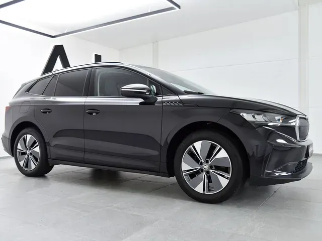 Skoda Enyaq 2023 photo 4