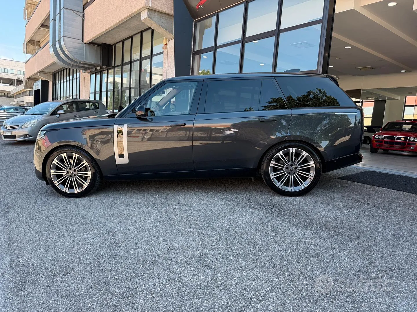 Land Rover Range Rover 2025 photo 2