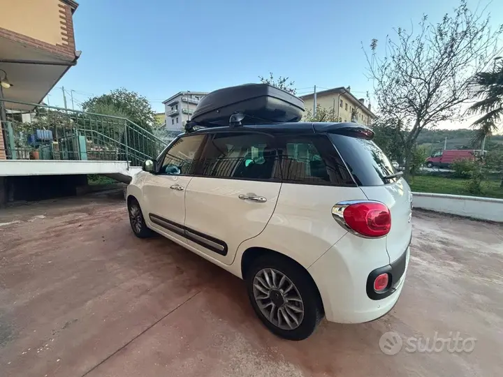 Fiat 500L 2013 photo 2
