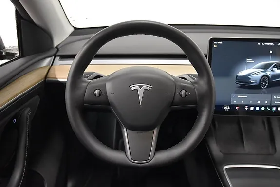 Tesla Model Y 2022 photo 2
