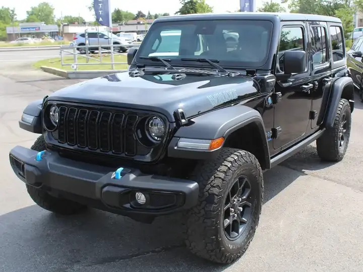 Jeep Wrangler 2024 photo 2
