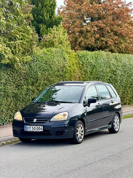 Suzuki Liana