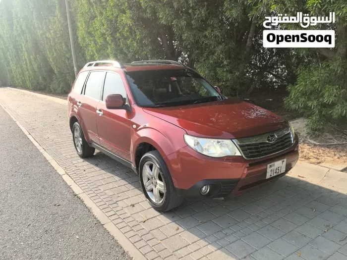Subaru Forester 2010 photo 2