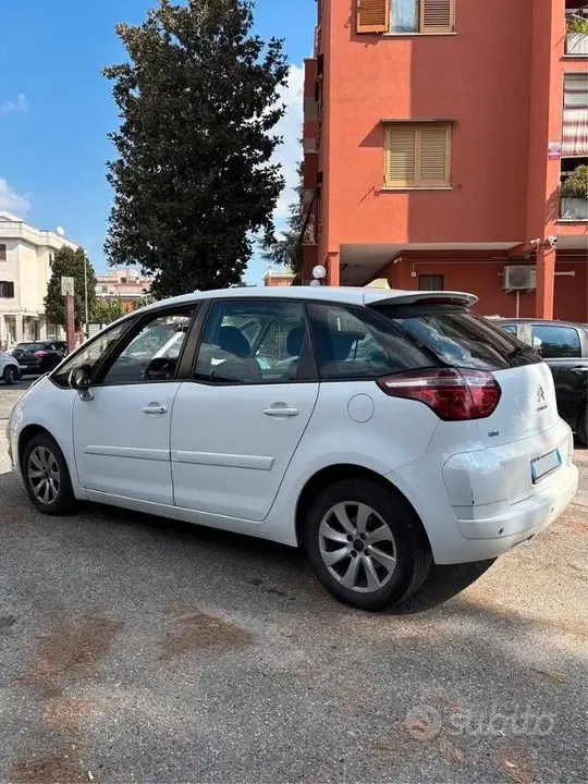Citroen C4 Picasso 2012 photo 4
