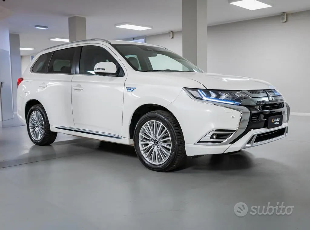Mitsubishi Outlander 2018 photo 3