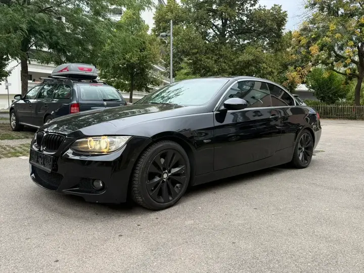BMW 3 Series 2008 photo 2