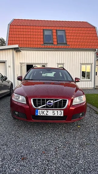 Volvo V70 2011 photo 2