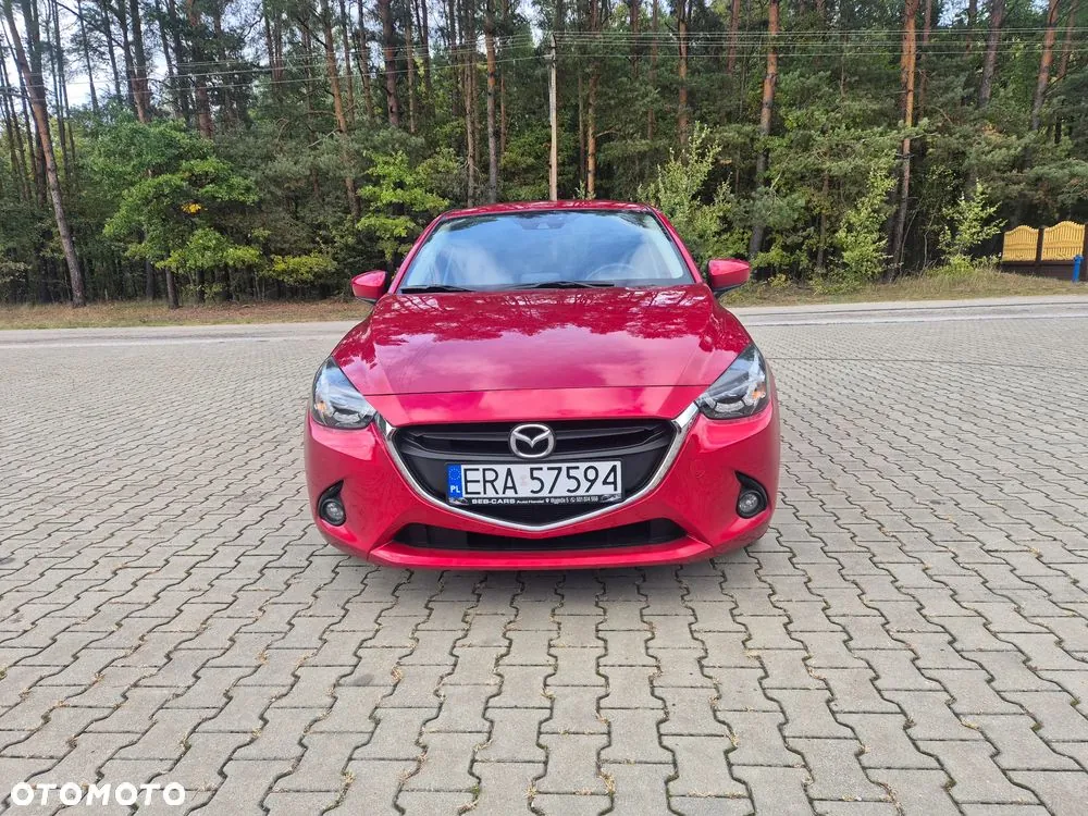 Mazda 2 2016 photo 2