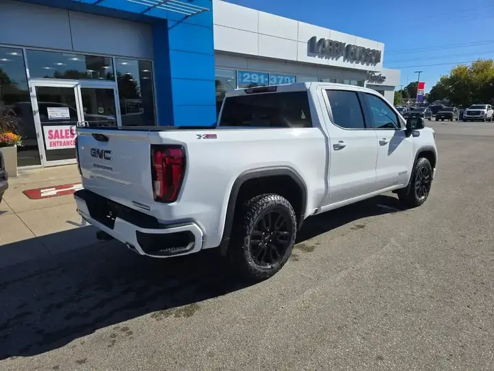 GMC Sierra 1500 2026 photo 3