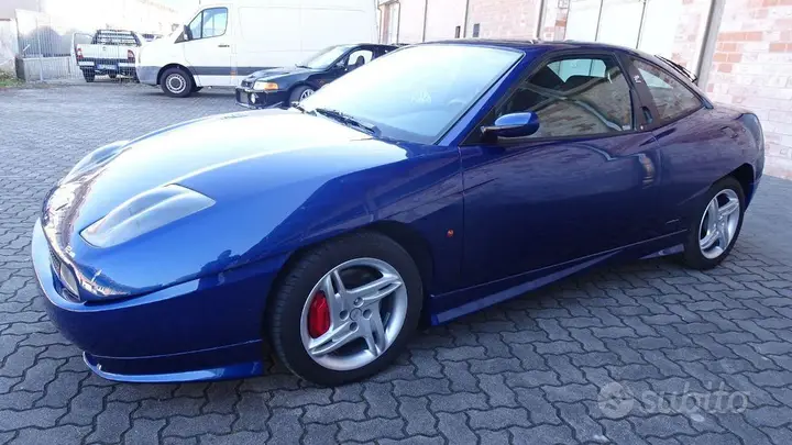 Fiat Coupé 1999 photo 2