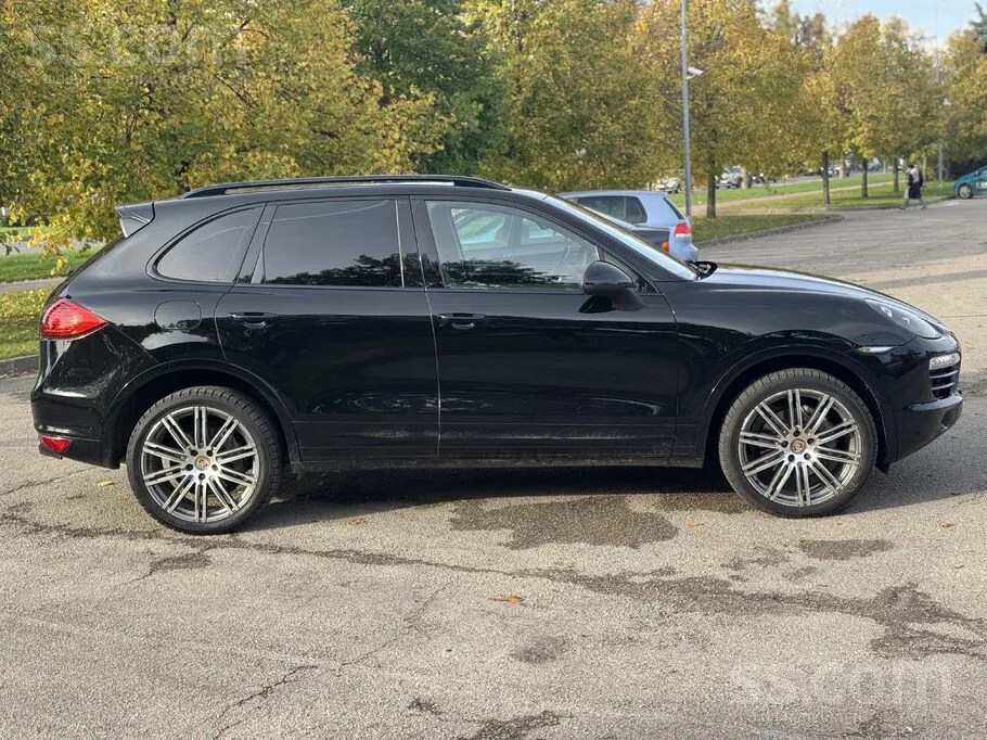 Porsche Cayenne 2010 photo 4