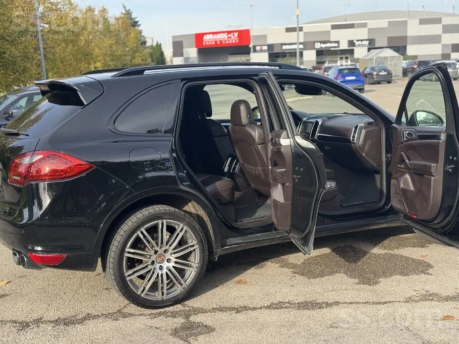 Porsche Cayenne 2010 photo 5