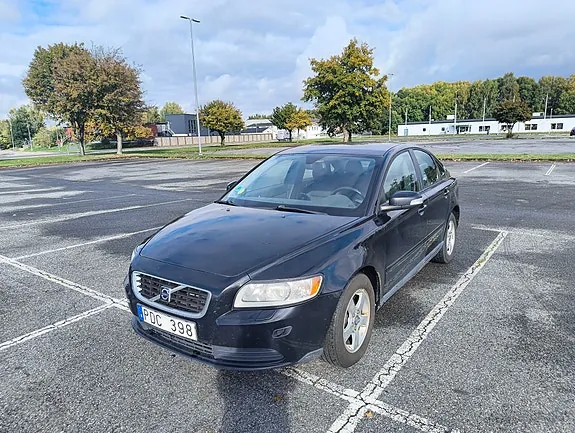 Volvo S40 2009 photo 2