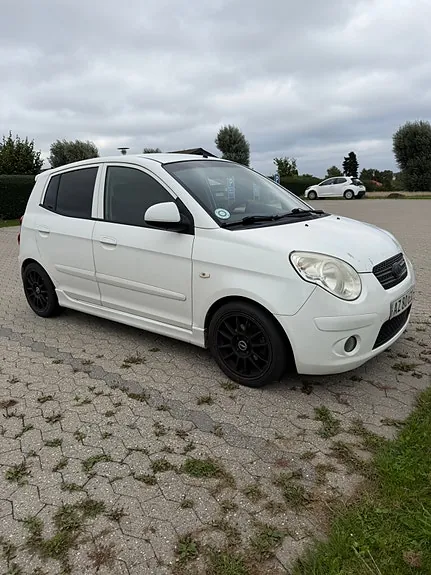 Kia Picanto 2008 photo 2