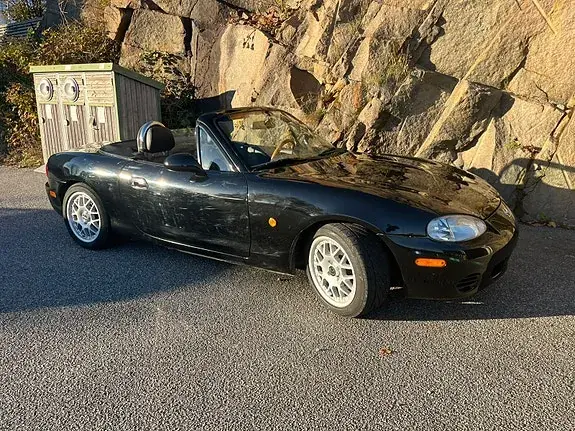 Mazda Mx-5 1999 photo 2