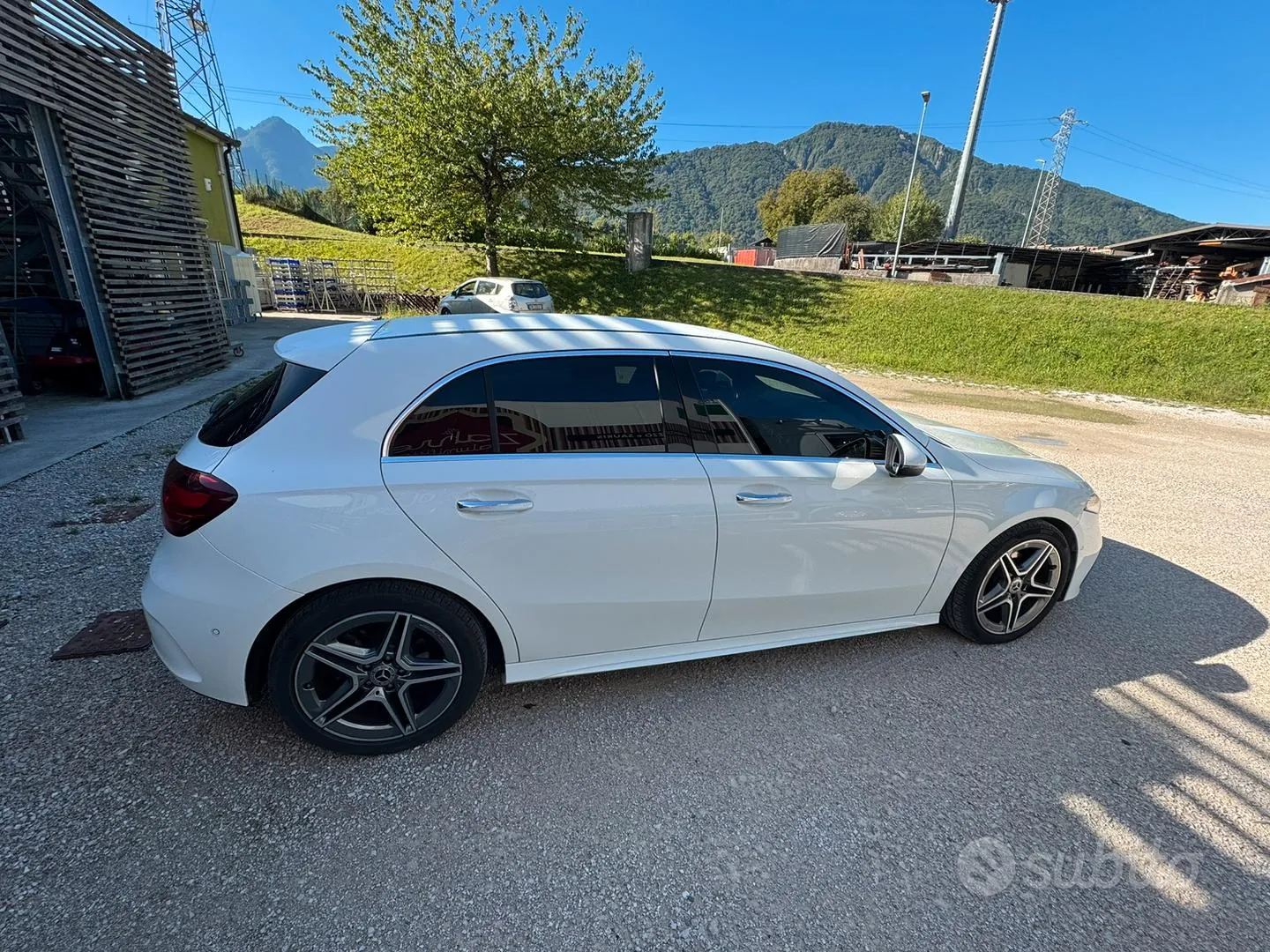 Mercedes-Benz A180 2025 photo 3