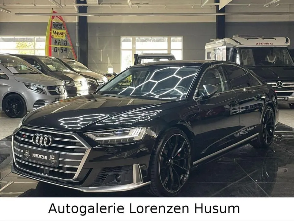 Audi S8