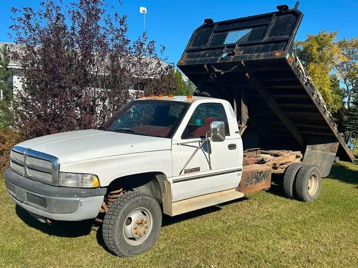 Dodge Ram 3500 1994 photo 3