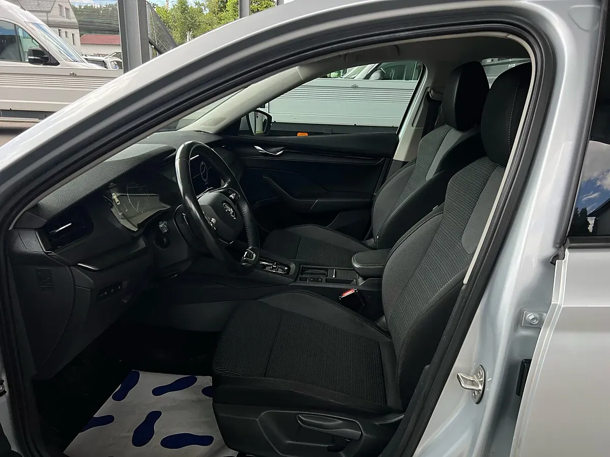 Skoda Octavia 2023 photo 3