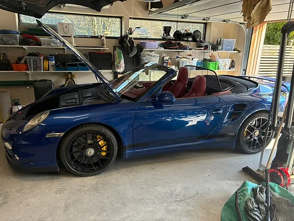 Porsche 911 Turbo S 2011 photo 4