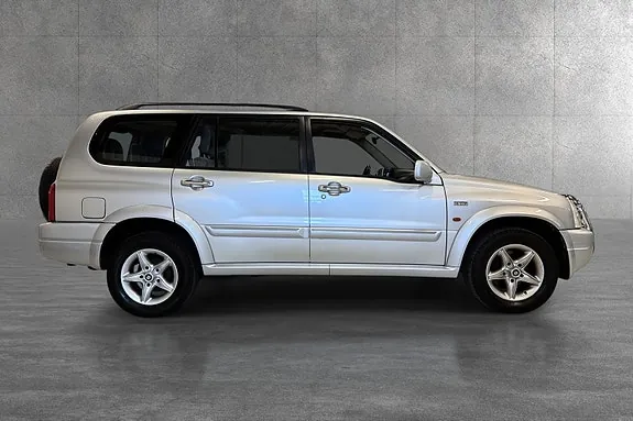 Suzuki Grand Vitara 2003 photo 2