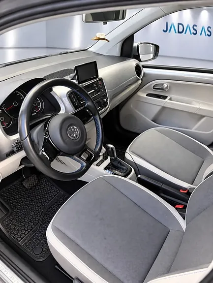 Volkswagen E-Up! 2016 photo 5