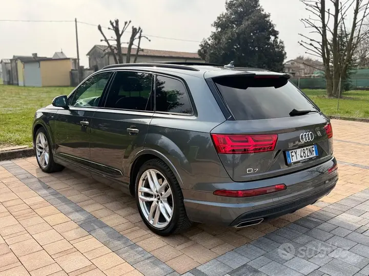 Audi Q7 2019 photo 4
